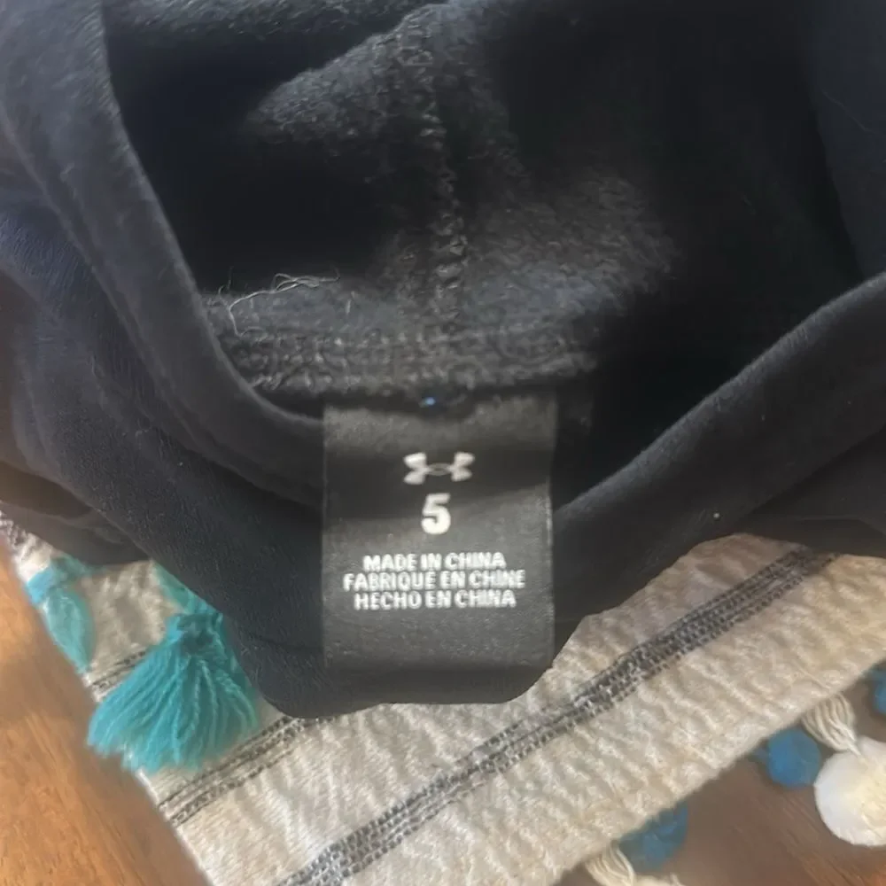 Under Armour Black Graphic Hoodie 5 (5175)